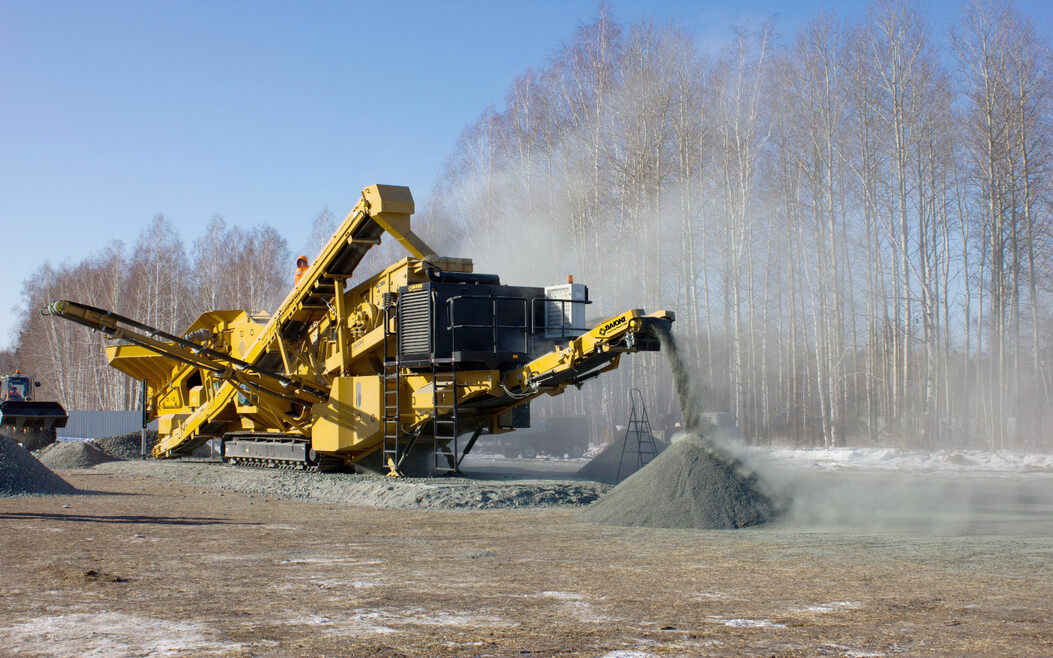 UNITRACK Baioni crushing and screening plant